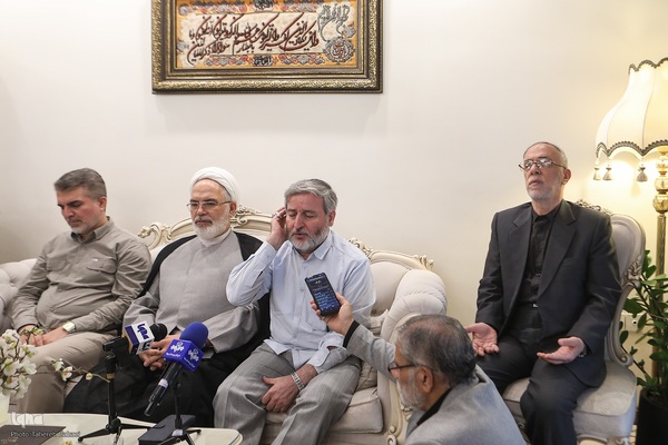 دیدار جامعه قرآنی با خانواده شهید طهرانچی