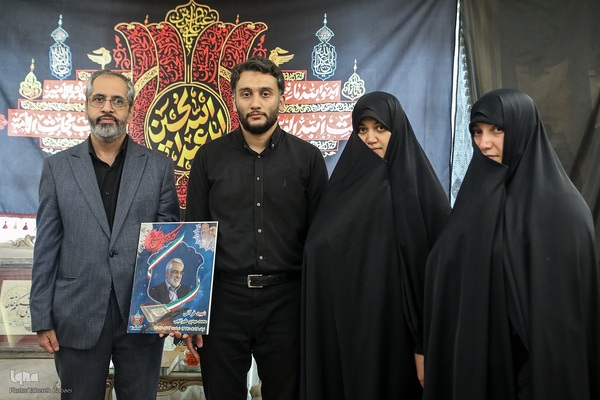 دیدار جامعه قرآنی با خانواده شهید طهرانچی
