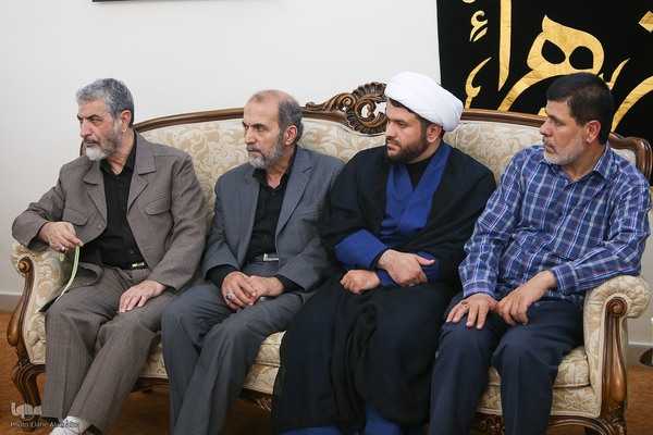 دیدار جامعه قرآنی با خانواده سردارسلامی