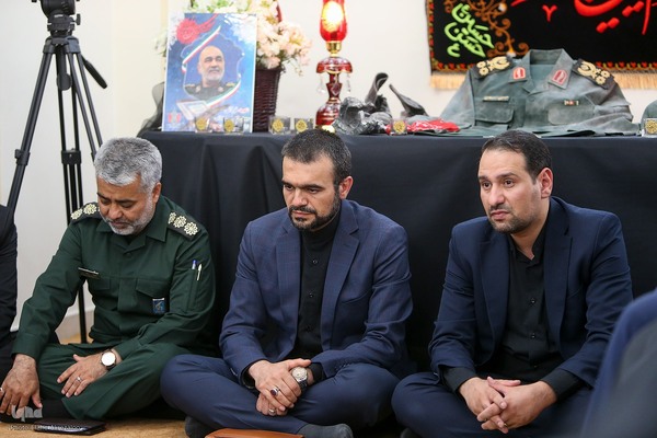 دیدار جامعه قرآنی با خانواده سردارسلامی