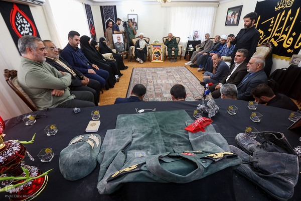 دیدار جامعه قرآنی با خانواده سردارسلامی