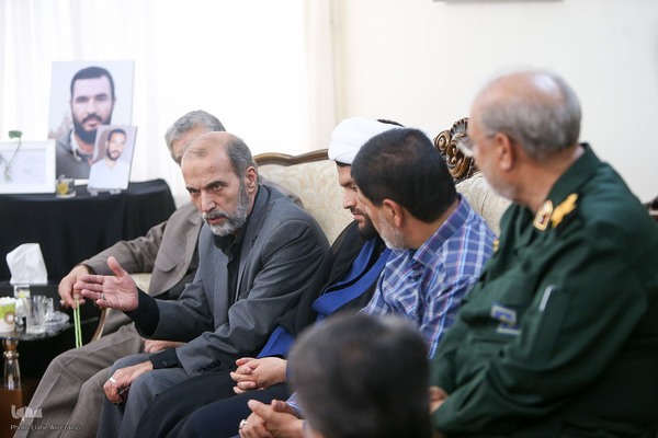 دیدار جامعه قرآنی با خانواده سردارسلامی