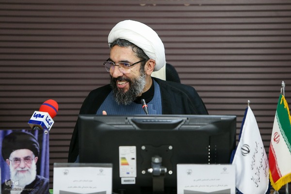 نشست شورای هماهنگی فعالیت‌های قرآن و عترت