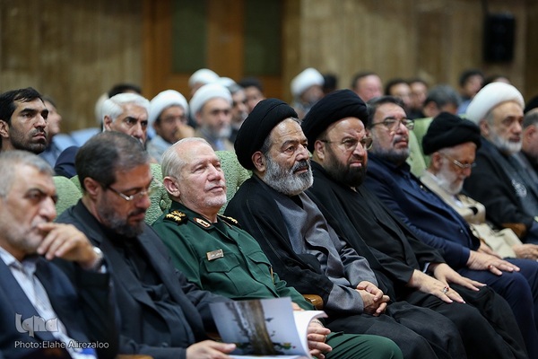 آئین رونمایی از آثار فرهنگی و علمی اربعین