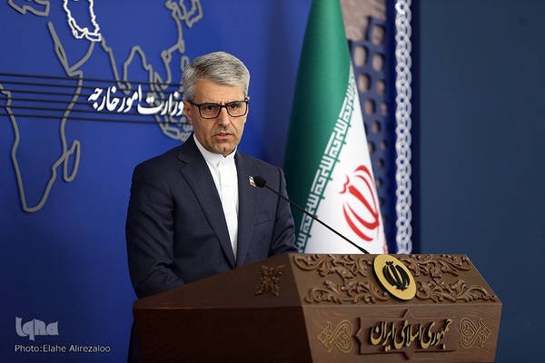 نشست خبری سخنگوی وزارت خارجه با حضور عراقچی