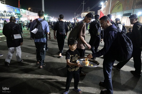 بازدید مسئولان حج و زیارت از خدمات به زائران در مسیر مشایه و کربلای معلی