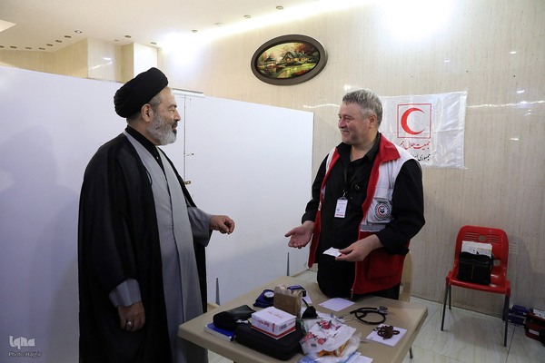 بازدید مسئولان حج و زیارت از خدمات به زائران در مسیر مشایه و کربلای معلی