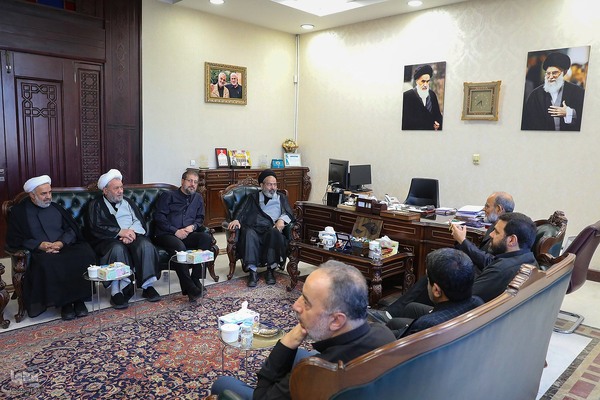 بازدید مسئولان حج و زیارت از خدمات به زائران در مسیر مشایه و کربلای معلی