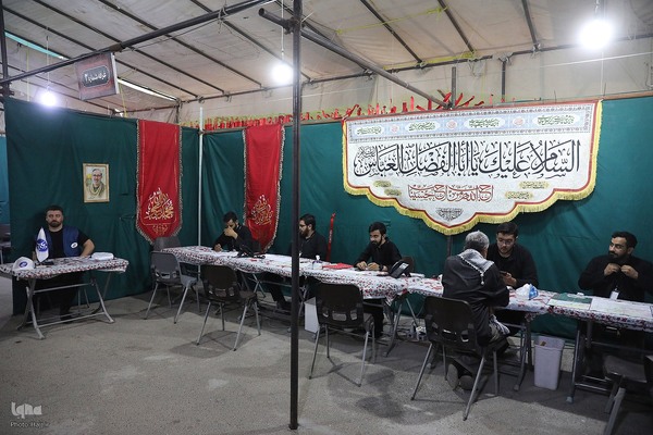 بازدید مسئولان حج و زیارت از خدمات به زائران در مسیر مشایه و کربلای معلی