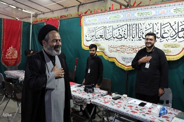 بازدید مسئولان حج و زیارت از خدمات به زائران در مسیر مشایه و کربلای معلی