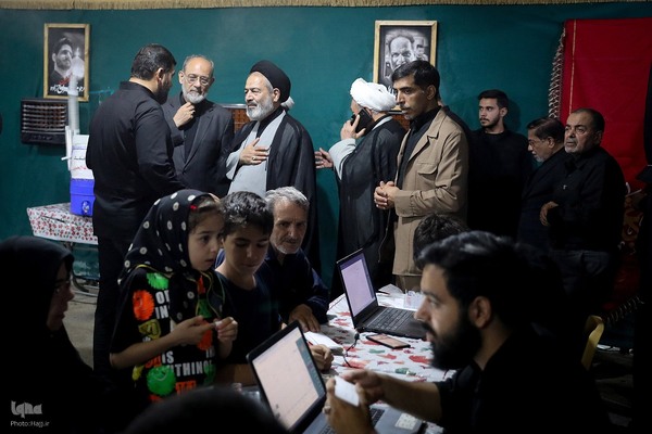 بازدید مسئولان حج و زیارت از خدمات به زائران در مسیر مشایه و کربلای معلی