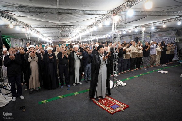 بازدید مسئولان حج و زیارت از خدمات به زائران در مسیر مشایه و کربلای معلی