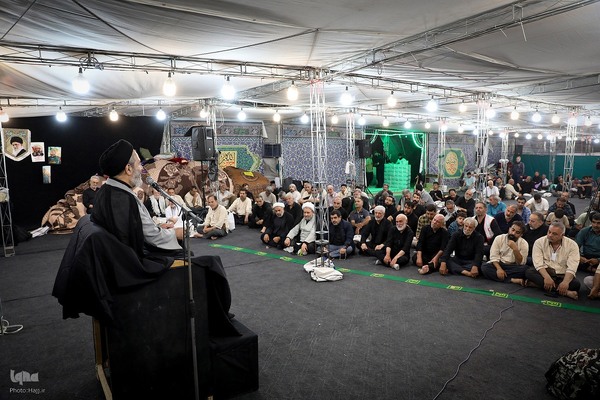 بازدید مسئولان حج و زیارت از خدمات به زائران در مسیر مشایه و کربلای معلی