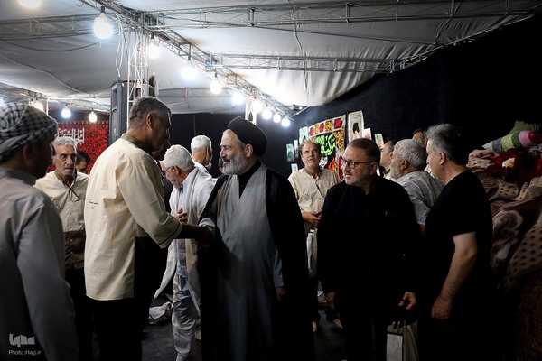 بازدید مسئولان حج و زیارت از خدمات به زائران در مسیر مشایه و کربلای معلی