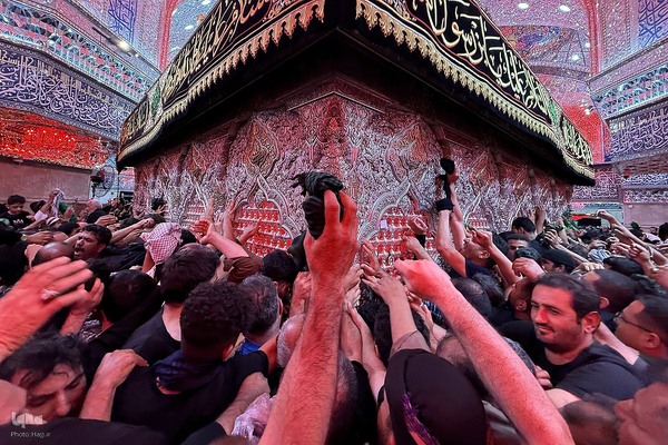 بازدید مسئولان حج و زیارت از خدمات به زائران در مسیر مشایه و کربلای معلی