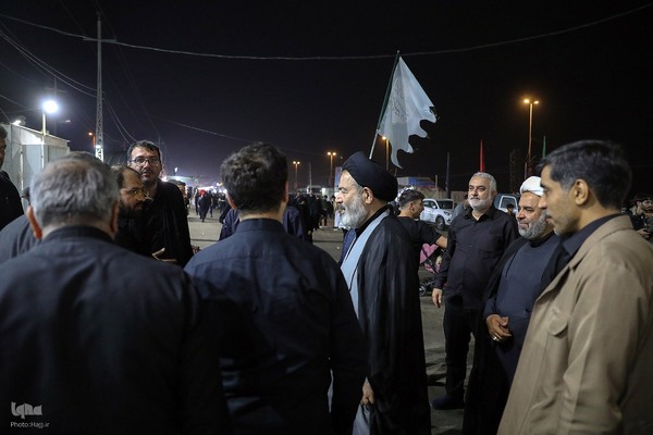 بازدید مسئولان حج و زیارت از خدمات به زائران در مسیر مشایه و کربلای معلی