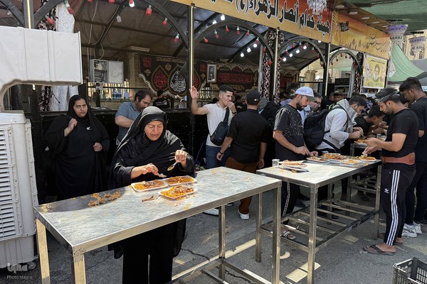 بازدید مسئولان حج و زیارت از خدمات به زائران در مسیر مشایه و کربلای معلی