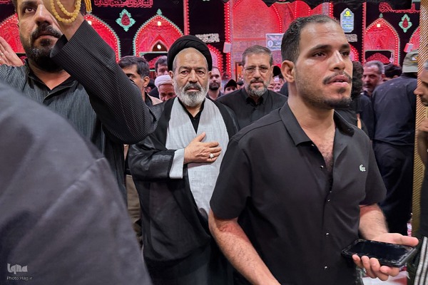 بازدید مسئولان حج و زیارت از خدمات به زائران در مسیر مشایه و کربلای معلی