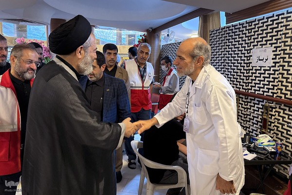 بازدید مسئولان حج و زیارت از خدمات به زائران در مسیر مشایه و کربلای معلی