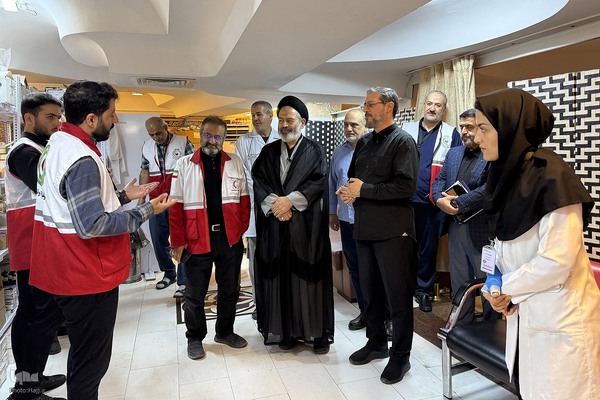 بازدید مسئولان حج و زیارت از خدمات به زائران در مسیر مشایه و کربلای معلی