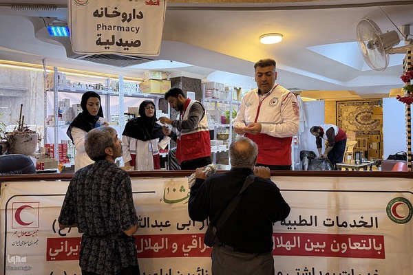 بازدید مسئولان حج و زیارت از خدمات به زائران در مسیر مشایه و کربلای معلی