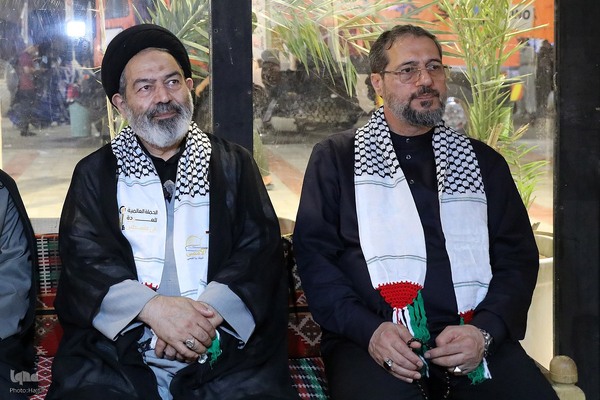 استقبال فلسطینی‌ها از نماینده رهبر انقلاب در موکب الاقصی