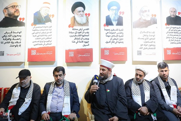 استقبال فلسطینی‌ها از نماینده رهبر انقلاب در موکب الاقصی