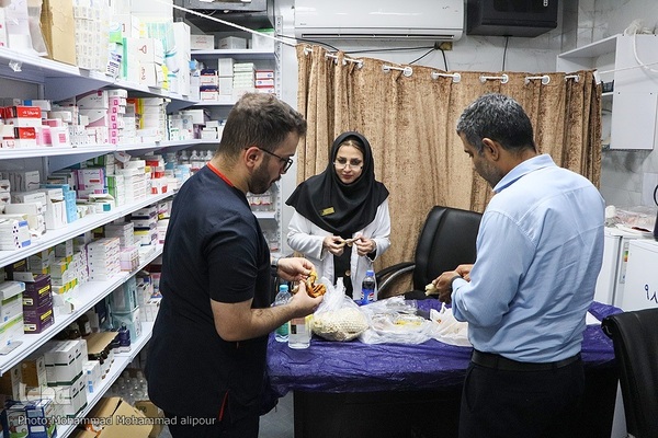 خدمت‌رسانی درمانی به زائران در مرز چذابه