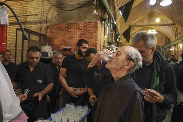 عزاداری اربعین حسینی در بزرگترین بازار مسقف جهان