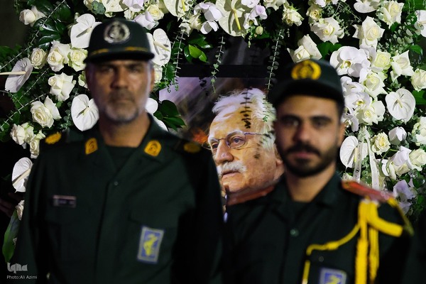 مراسم استقبال از پیکر استاد محمود فرشچیان در اصفهان