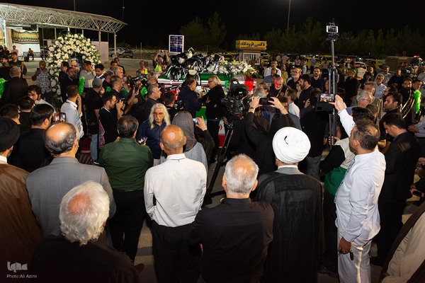 مراسم استقبال از پیکر استاد محمود فرشچیان در اصفهان