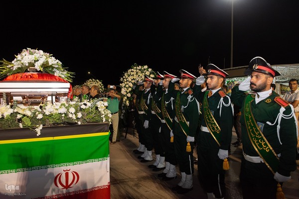 مراسم استقبال از پیکر استاد محمود فرشچیان در اصفهان