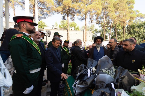 بدرقه پیکر استاد فرشچیان به خانه ابدی