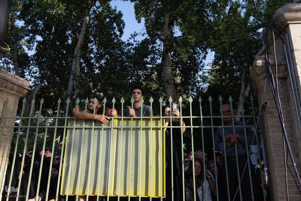 بدرقه پیکر استاد فرشچیان به خانه ابدی