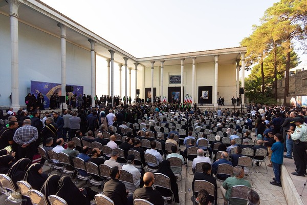 بدرقه پیکر استاد فرشچیان به خانه ابدی