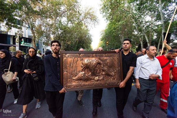 بدرقه پیکر استاد فرشچیان به خانه ابدی