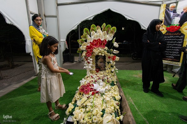 بدرقه پیکر استاد فرشچیان به خانه ابدی