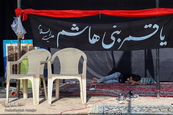 زائران پیاده امام رضا(ع)