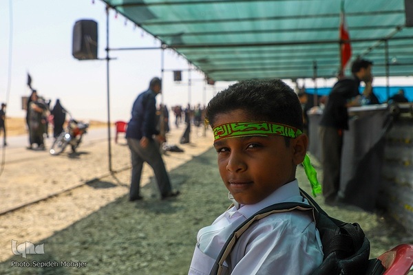 زائران پیاده امام رضا(ع)