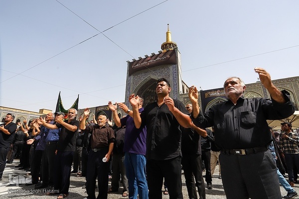 عزاداری شب شهادت امام رضا(ع) در مشهد