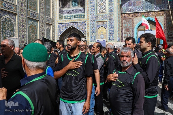 عزاداری شب شهادت امام رضا(ع) در مشهد