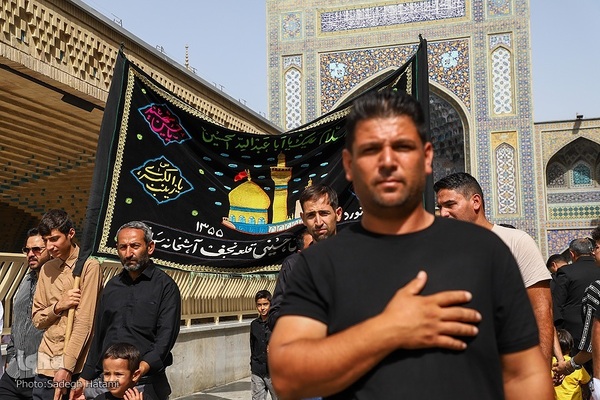 عزاداری شب شهادت امام رضا(ع) در مشهد