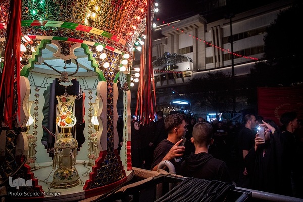 عزاداری شب شهادت امام رضا(ع) در مشهد