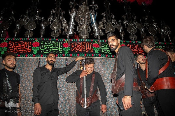 عزاداری شب شهادت امام رضا(ع) در مشهد