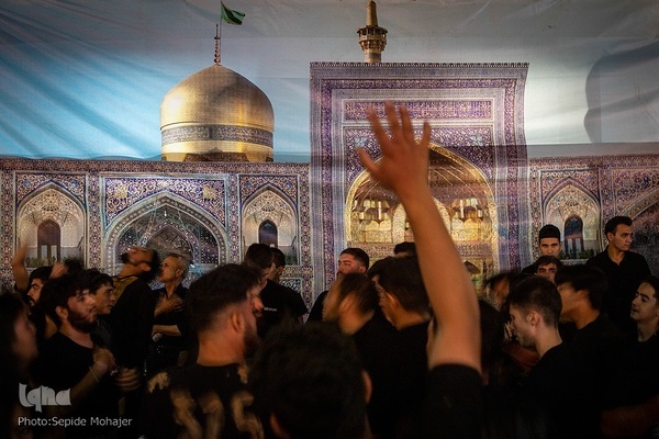 عزاداری شب شهادت امام رضا(ع) در مشهد