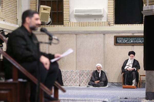 دیدار هزاران نفر از اقشار مختلف مردم در سالروز شهادت امام رضا(ع) با رهبر معظم انقلاب