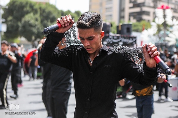 دل‌های عاشق در ماتم علی بن موسی الرضا(ع)