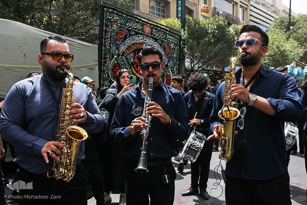 دل‌های عاشق در ماتم علی بن موسی الرضا(ع)