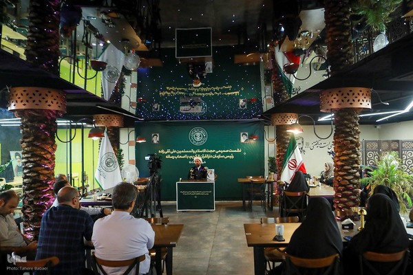 نشست صمیمی رئیس سازمان دارالقرآن با اهالی رسانه