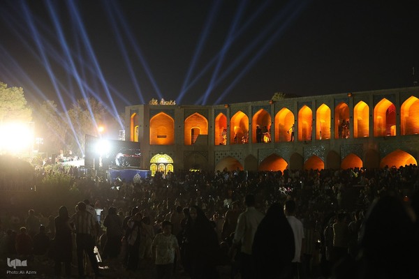 ویژه‌برنامه «امت ماه» در اصفهان